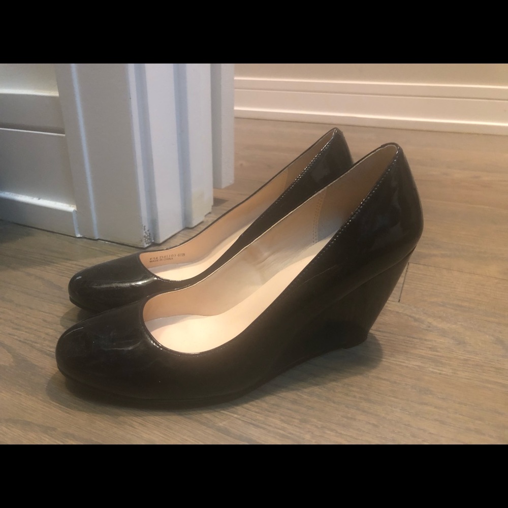 NWOT Cole Haan black patent wedges